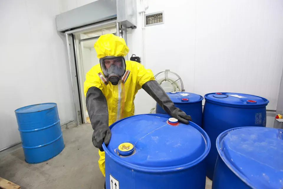 Read more about the article Do’s and Don’ts of Hazardous Waste Storage and Transportation