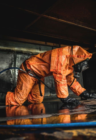 Read more about the article Dealing With The Immediate Aftermath of an Oil Spill